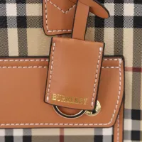 $100.00 USD Burberry AAA Quality Handbags For Women #1465918