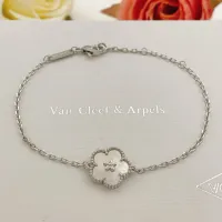 $29.00 USD Van Cleef & Arpels Bracelets For Women #1469080