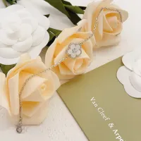 $29.00 USD Van Cleef & Arpels Bracelets For Women #1469080