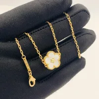 $29.00 USD Van Cleef & Arpels Bracelets For Women #1469081