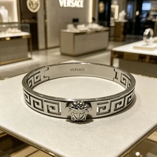 Versace Bracelets #1478587