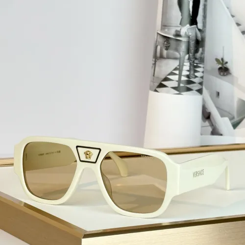 Versace AAA Quality Sunglasses #1478941