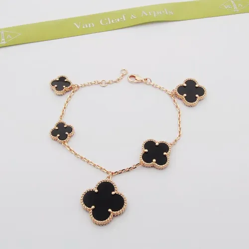 Van Cleef & Arpels Bracelets For Women #1479299