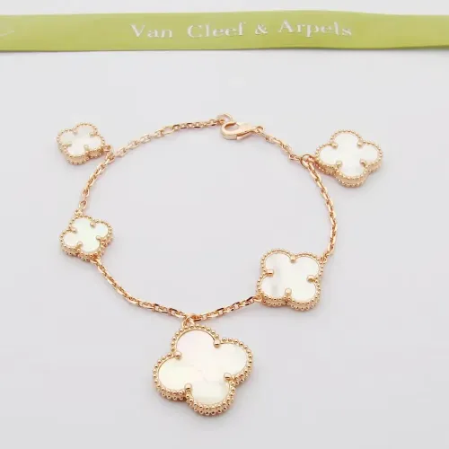 Van Cleef & Arpels Bracelets For Women #1479302
