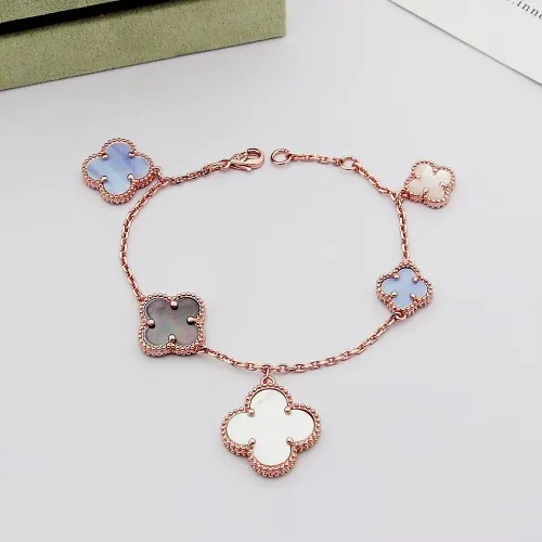 Van Cleef & Arpels Bracelets For Women #1479305