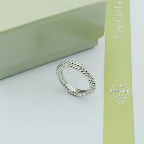 Van Cleef & Arpels Rings For Women #1479438