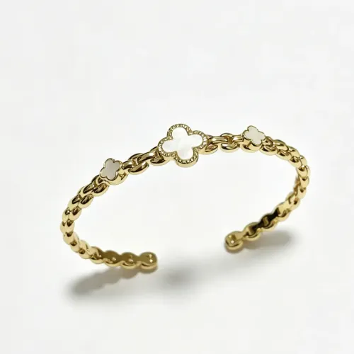 Replica Van Cleef & Arpels Bracelets #1480044 $39.00 USD for Wholesale