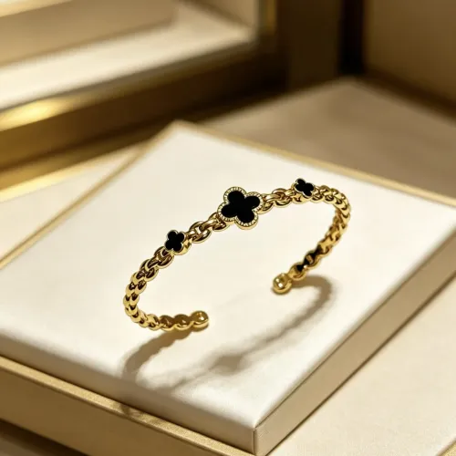 Van Cleef & Arpels Bracelets #1480046