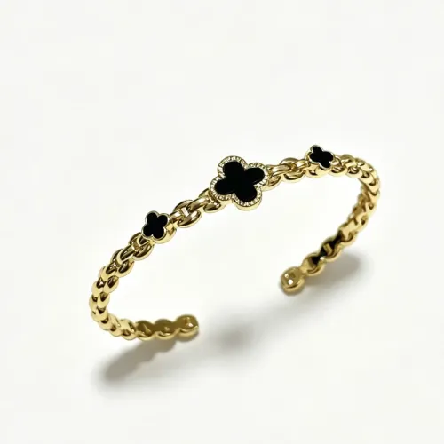 Replica Van Cleef & Arpels Bracelets #1480046 $39.00 USD for Wholesale