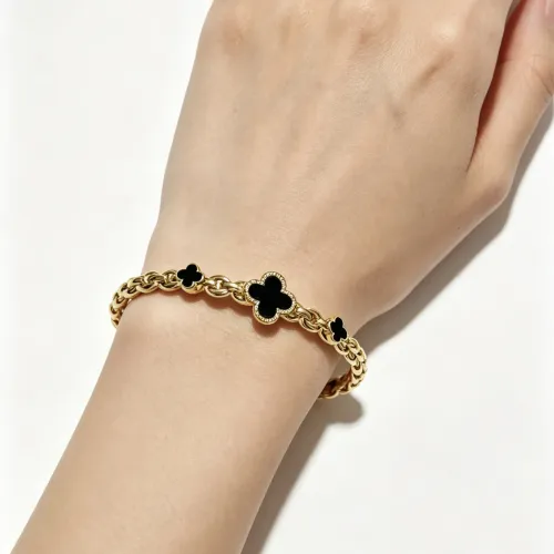 Replica Van Cleef & Arpels Bracelets #1480046 $39.00 USD for Wholesale