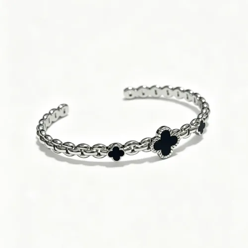 Replica Van Cleef & Arpels Bracelets #1480049 $39.00 USD for Wholesale