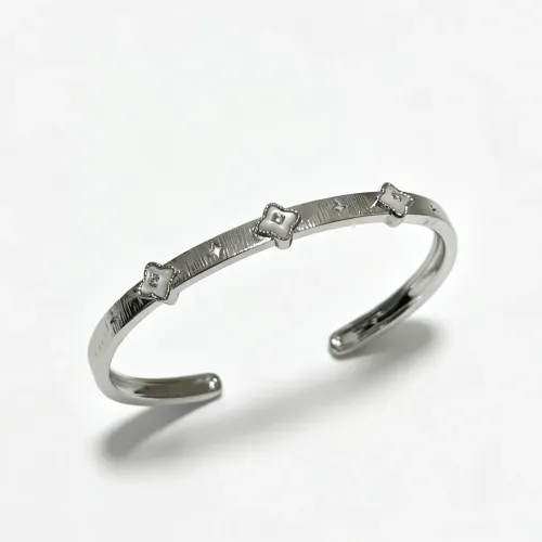 Replica Van Cleef & Arpels Bracelets #1480051 $39.00 USD for Wholesale