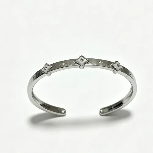 Replica Van Cleef & Arpels Bracelets #1480051 $39.00 USD for Wholesale
