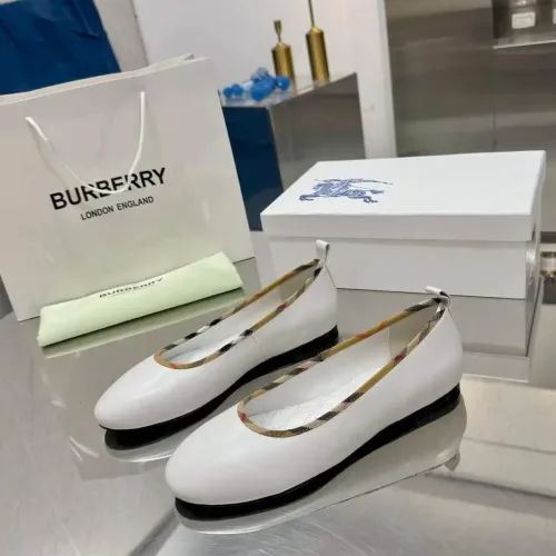 Burberry Flat Shoes For Women #1482948