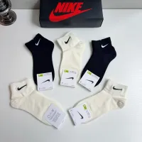 $29.00 USD Nike Socks #1476528