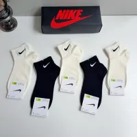 $29.00 USD Nike Socks #1476528