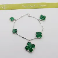 $32.00 USD Van Cleef & Arpels Bracelets For Women #1479292