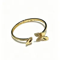 $42.00 USD Van Cleef & Arpels Bracelets #1480043