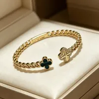 $39.00 USD Van Cleef & Arpels Bracelets #1480045