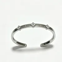 $39.00 USD Van Cleef & Arpels Bracelets #1480051